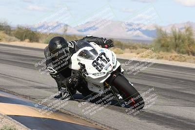 media/Nov-16-2025-Race Pace (Sun) [[8c5fa54630]]/Verified Riders/4-Turn 3 Inside (1050am)/